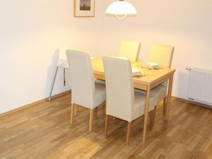 23328183-Ferienwohnung-4--300x225-3