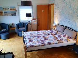 23121893-Ferienwohnung-2--300x225-5