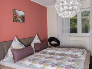 22295985-Ferienwohnung-4--300x225-5