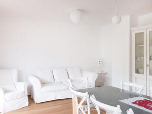 23360282-Ferienwohnung-6--300x225-5