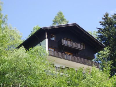 Haus Sommer von unten