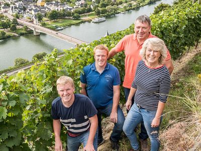 Familie - Blick auf Trittenheim