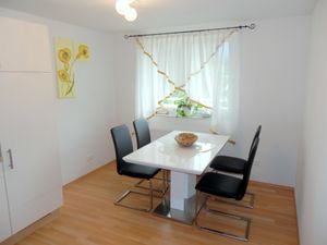 23371267-Ferienwohnung-6--300x225-4