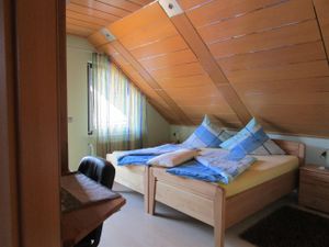 Schlafzimmer mit Doppelbett