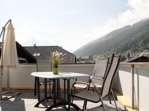 Terrasse mit Bergblick