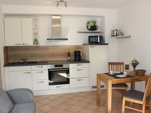 23448937-Ferienwohnung-2--300x225-1