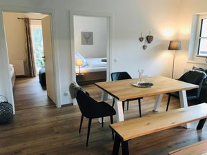 23457675-Ferienwohnung-5--300x225-4