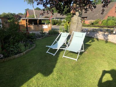 Garten mit Carport