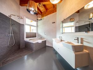 Badezimmer für Hauptzimmer "die Villa"