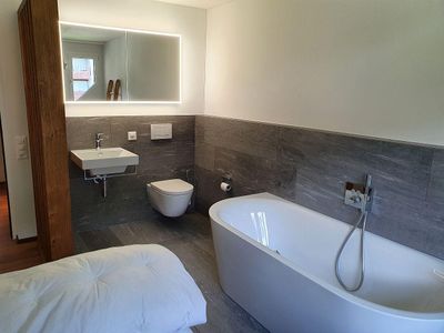 Badezimmer in Elternzimmer integriert