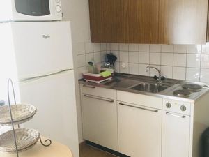 23052269-Ferienwohnung-4--300x225-4