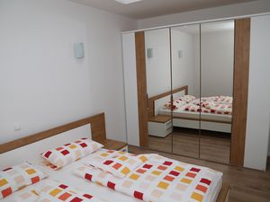 23468338-Ferienwohnung-4--300x225-1