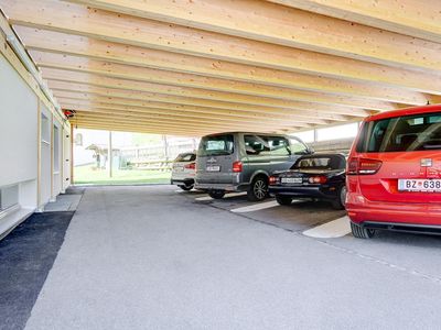 Großes Carport