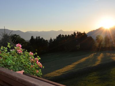 AR-Balkon mit Ausblick Sonnenuntergang