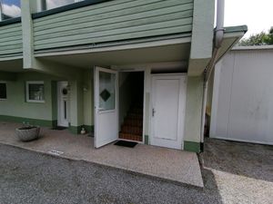 23474242-Ferienwohnung-4--300x225-3