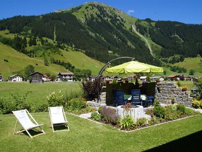 Grillplatz und Sonnenliege Haus Gaby Holzgau