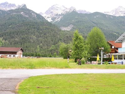 Vor dem Haus Blickrichtung Norden