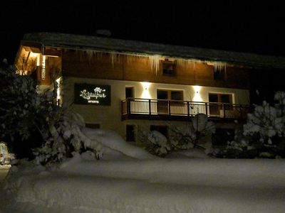 Landhaus bei Nacht - Winter