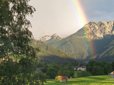 Blick auf den Breitenberg vom Garten aus