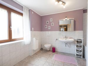 23498205-Ferienwohnung-2--300x225-4