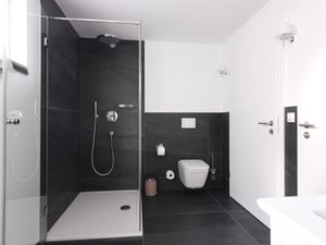 23515617-Ferienwohnung-2--300x225-5