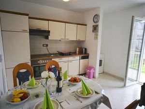 23388273-Ferienwohnung-4--300x225-0