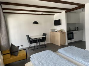 23551274-Ferienwohnung-2--300x225-5