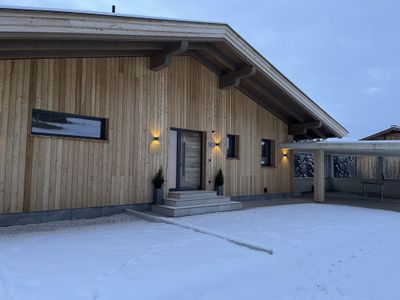 Eingang und Carport