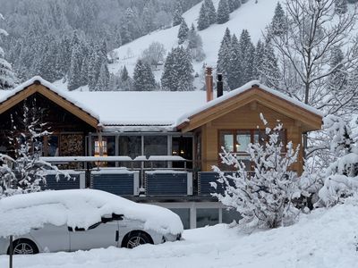 Chalet Dollyhay mit 2 Vierzimmerwohnungen EG OG