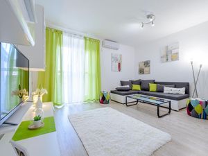 23345245-Ferienwohnung-6--300x225-0