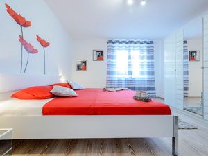 23345245-Ferienwohnung-6--300x225-4