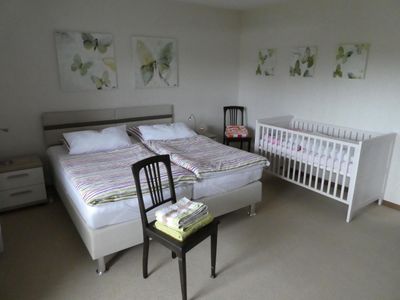 Schlafzimmer 1