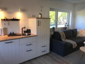 21995125-Ferienwohnung-2--300x225-5