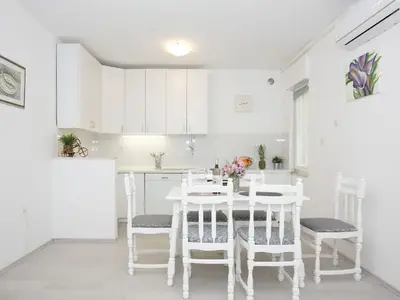 Ferienwohnung für 6 Personen in Kastel Luksic 9/10