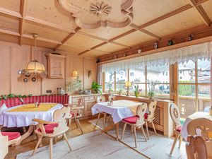 LE-230412-Gaestehaus-Waltraud-4863_web