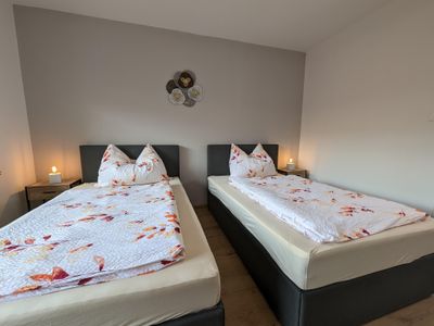 Schlafzimmer Nr. 2 in Ferienwohnung 1