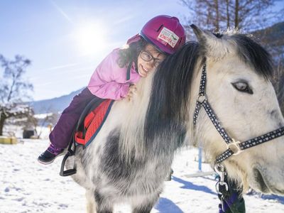 144-8807-HR_brennseehof_winter_by_gert_perauer