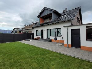 23668380-Ferienwohnung-5--300x225-2