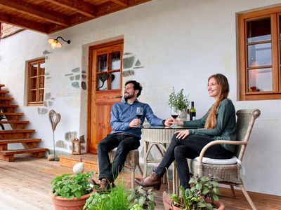 Unsere Terrasse lädt zum verweilen ein.