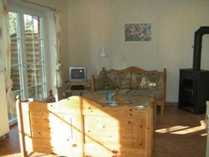 23282797-Ferienwohnung-4--300x225-1