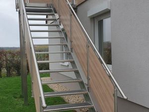 Treppe zur Ferienwohnung über 17 Stufen