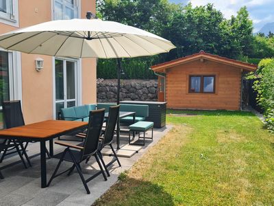 XL-Sonnen-Terrasse mit Ess- &amp; Lounge-Bereich