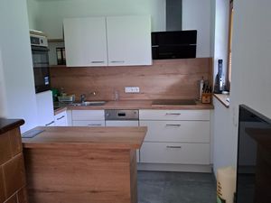 Küche mit Ess/Wohnbereich
