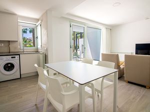 23696935-Ferienwohnung-6--300x225-2