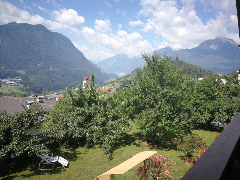 Aussicht vom Balkon Richtung Dorf