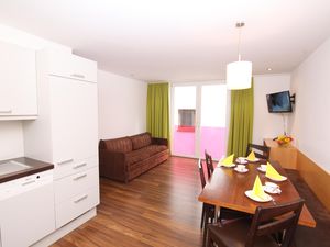 23701558-Ferienwohnung-6--300x225-5