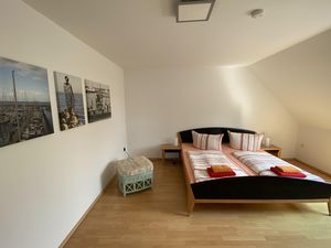 22498207-Ferienwohnung-3--300x225-4