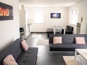 23735768-Ferienwohnung-4--300x225-1