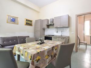 23766784-Ferienwohnung-4--300x225-0