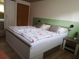 23782752-Ferienwohnung-7--300x225-2